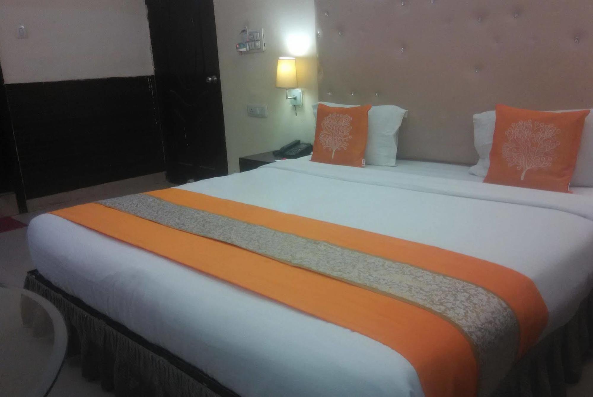Lazeez Otel Yeni Delhi Dış mekan fotoğraf